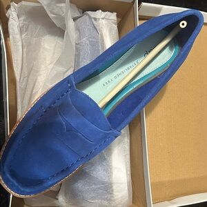 GAP Blue Flats with Streamlined Design and Breathable Material *Brand New*